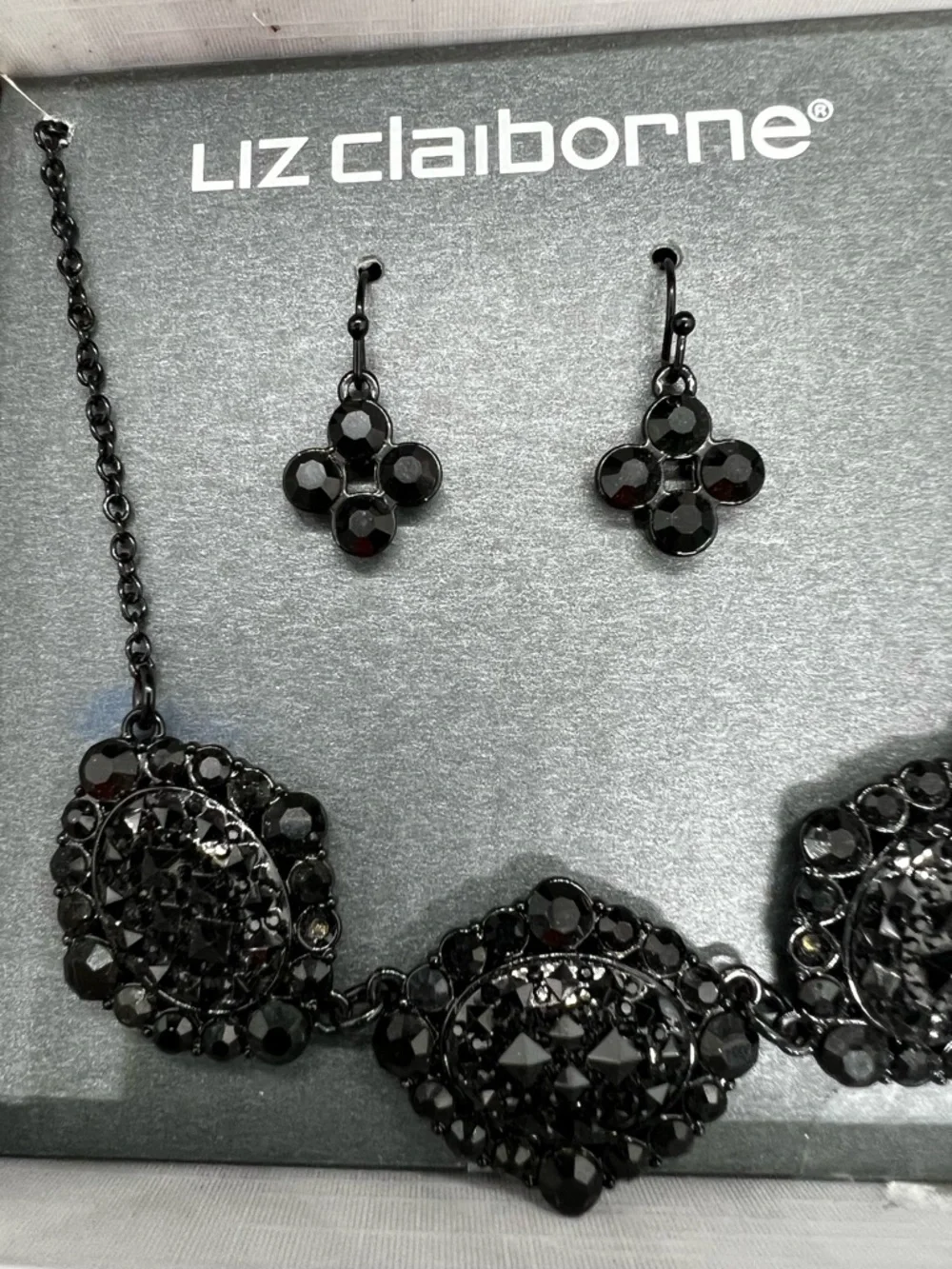 VTG Liz Claiborne Black Statement Necklace & Earrings Set Gunmetal Crystal - Picture 4 of 8